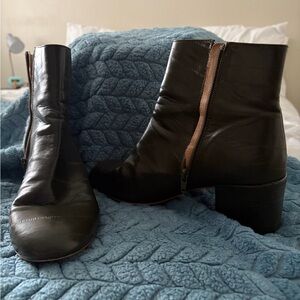 Elegant Black Ankle Boots